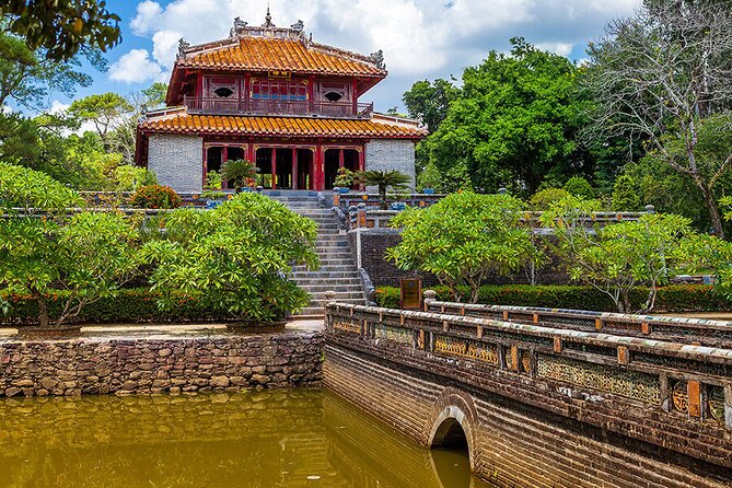 Hue Royal Tombs Tour: Visit Best Pagoda & King's Mausoleums - Tu Duc Tomb, a royal retreat as well as a mausoleum