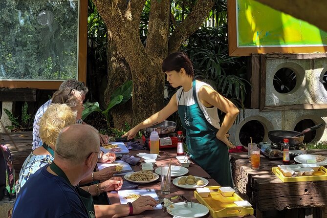 Hue's Vegetarian Cooking Class in Ancient Garden - Learning two vegetarian dishes with the An Nhien chef