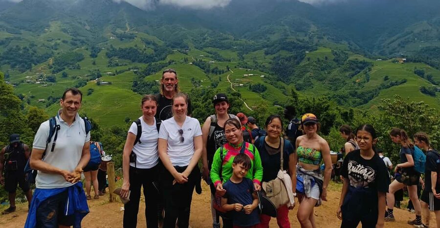 In Sapa: 1 Day Mountain Trek, Visit beautiful villages - Starting near Sapa and climbing Sa Seng Mountain