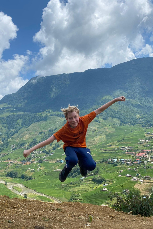 In Sapa: 1 Day Mountain Trek, Visit beautiful villages - Looking down into the Muong Hoa Valley