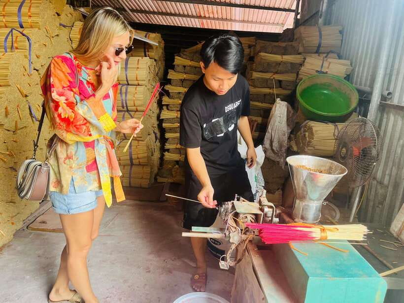 Incense, Hat Villages Tour/Traditional Crafts with Options - Van Phuc and Vietnam’s silk tradition