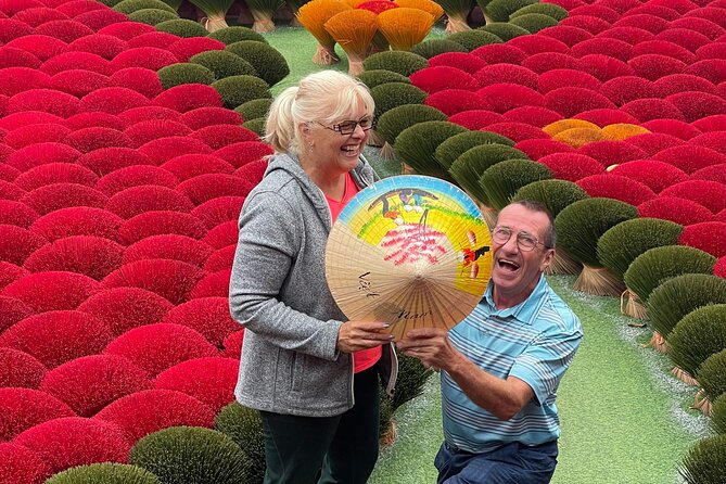 Incense Village Quang Phu Cau, Hat, Lacquer Hanoi Artisan Tour - The return to Hanoi and Train Street option