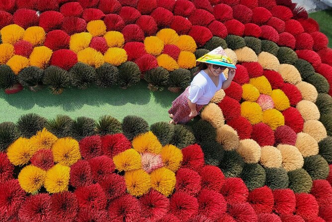 Incense Village Small Group of 9 Tour From Hanoi to Ninh Binh - Quang Phu Cau and the business of making incense