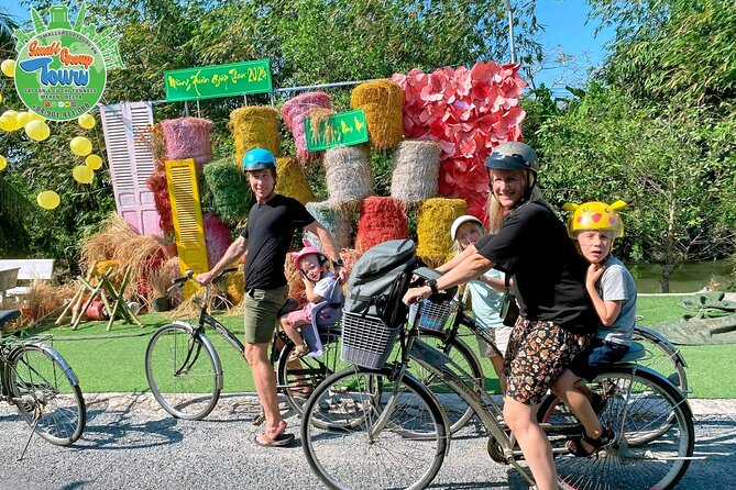 Incredible Mekong Delta Tour 3-day from Ho Chi Minh City - Day 3: Temples, a tomb, and lunch in Cai Be