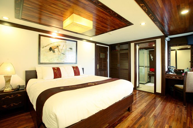 Indochina Sails Halong Bay - How crowded and active is the cruise?
