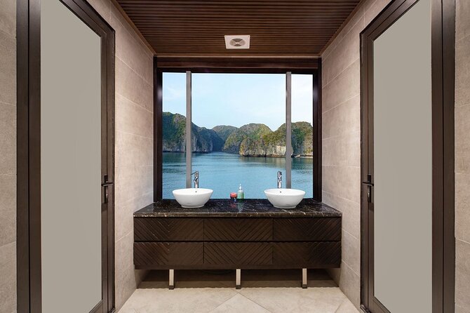 JADESAILS CRUISE-The Most Luxurious Day Tour in Ha Long Bay & Lan Ha Bay - Vietnamese fusion lunch at 11:00 a.m.
