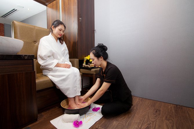 L’essence Relaxation Package for Lady: 240’ - The first 45 minutes: oat milk moisturizing body scrub