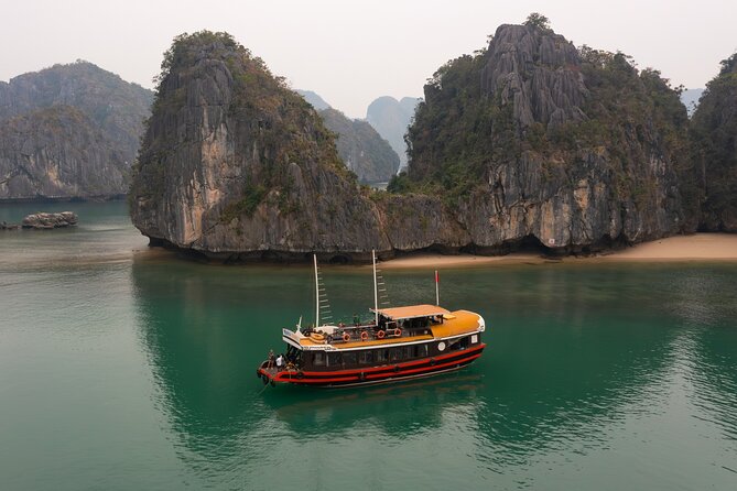 Lan Ha Bay 2 Days 1 Night Adventure - Kayaking through a changing lagoon at 2:30