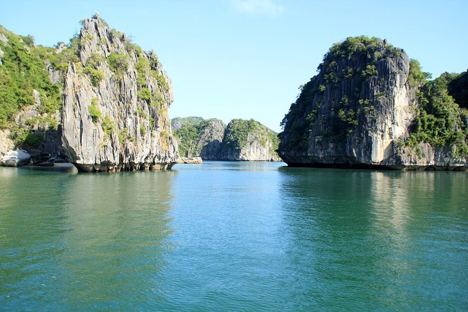 Lan Ha bay Boutique cruise 3D/2N: Kayaking - Swimming & Biking Viet Hai villages - What the $340 price really covers