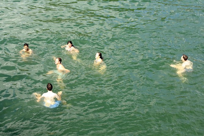 Lan Ha bay Boutique cruise 3D/2N: Kayaking - Swimming & Biking Viet Hai villages - Who will enjoy this cruise most