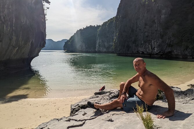 Lan Ha Bay Day Tour from Hanoi & Cat Ba Town - Serenity Boutique - Group size, boat comfort, and guide service