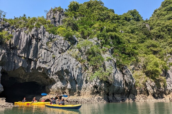 Lan Ha Bay Full-Day Cruise Tour from Hanoi - Serenity Boutique - Ba Trai Dao and the afternoon water stop