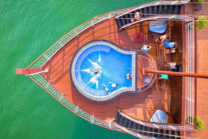 Le Journey Elegance Cruise 5 Star Lan Ha Bay - All Inclusive 2D1N - Dark and Light Cave: a close look at the karst