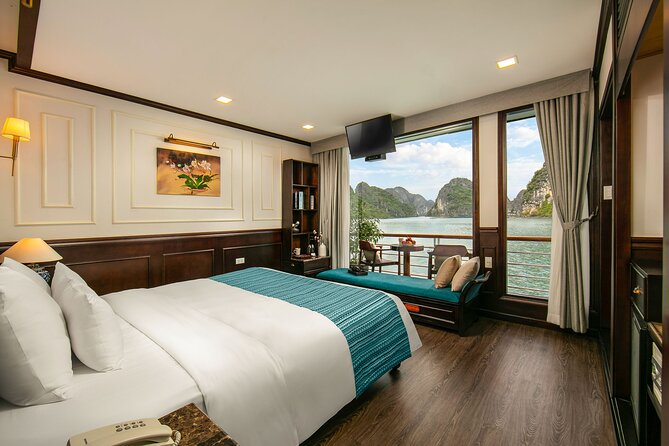 Luxury Cruise 5 star Top Tier Lan Ha bay 2D1N/ 3D2N - Lunch on board and the first Lan Ha Bay stops