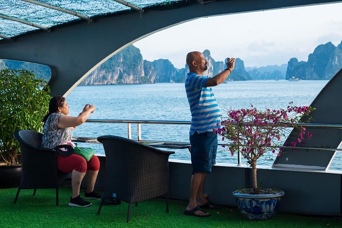 Luxury Halong Bay 1 Day on Cruises From Hanoi with Bus & Lunch - Why this one-day cruise works for a short Hanoi stay