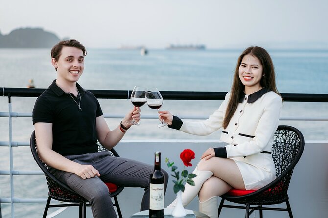 LUXURY Halong Bay Cruise 5 Stars Full Day Tour with Buffet Lunch - What the $70 price really covers