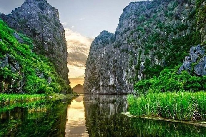 Luxury Hoa Lu - Tam Coc - Mua Cave 1 Day Tour - By Limousine & Small Group - What the $59 price really covers