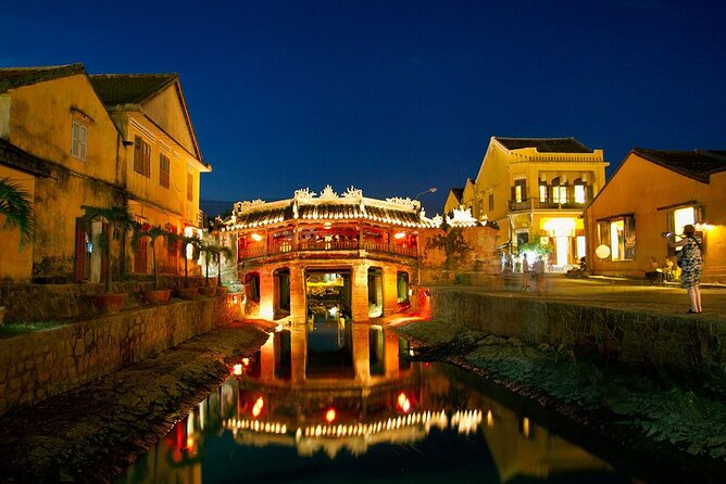Marble Mountain - Hoi An Colour Lanterns & Night Market from DN - Climbing through Marble Mountain before sunset