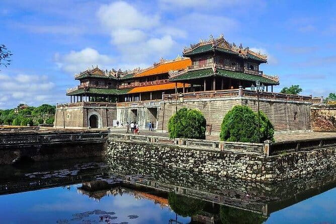 Marble Mountains and Ba Na Hills (Golden Bridge) full day tour - The timing is the main compromise