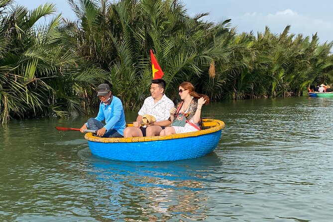 Market Tour , Basket Boat and Cooking Class Hoi An - Local fishing stories and wartime history