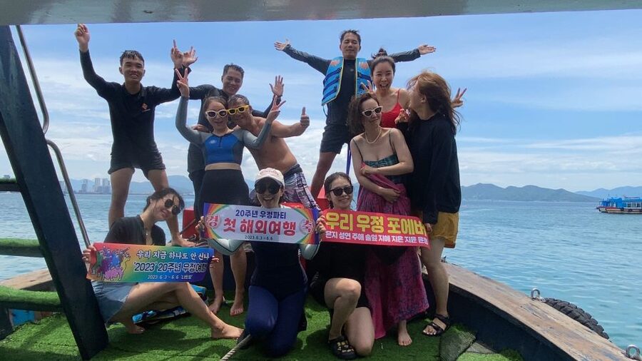 Nha Trang: Coral Reef Snorkeling and Floating Bar Party - Food, photos, and the crew make the difference