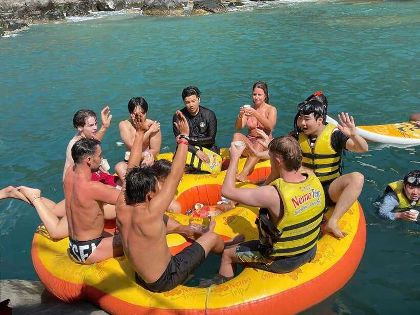Nha Trang: Hopping Tour, Snorkeling, Boat Party, & BBQ Lunch - Lunch at the floating restaurant
