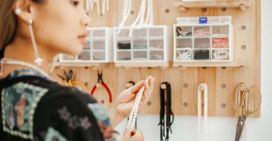Nha Trang Jewelry Workshop - How much guidance should you expect?
