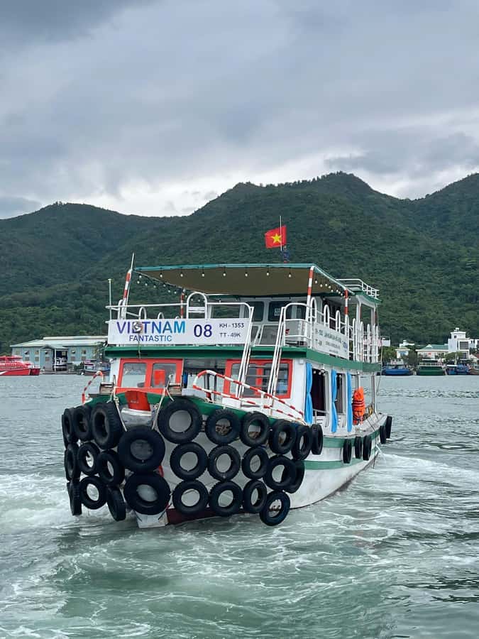 Nha Trang: Snorkeling Tour with BBQ Lunch at Coral Reef - First reef stop: your best chance for a proper snorkel