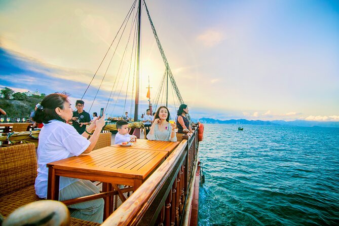 Nha Trang Sunset Cocktails and Dinner Cruise - Service that makes the evening work