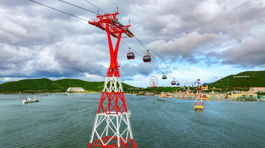 Nha Trang: VinWonders Entry Ticket with Optional Cable Car - Gardens, Zoo, and the Quieter Side of the Park
