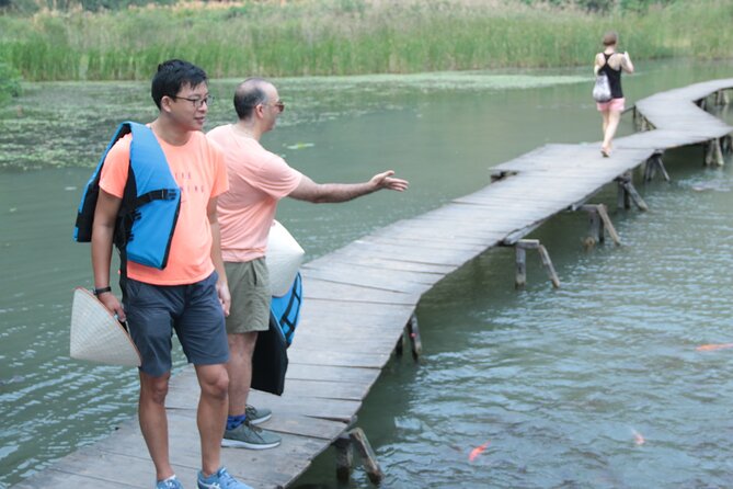 Ninh Binh 2 Day 1 Night Trip Small Group Tour With 4 star Hotel - Hoa Lu and Vietnam’s 10th-century capital