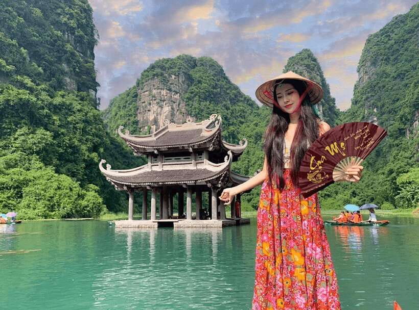 Ninh Binh: Bai Dinh, Trang An, and Mua Cave Small-Group Tour - The Trang An boat ride through caves and karst peaks