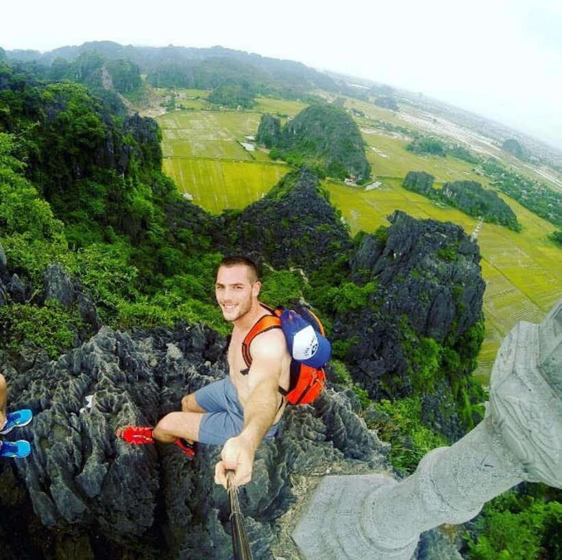 Ninh Binh: Bai Dinh, Trang An, and Mua Cave Small-Group Tour - Guides, timing, and the small-group advantage