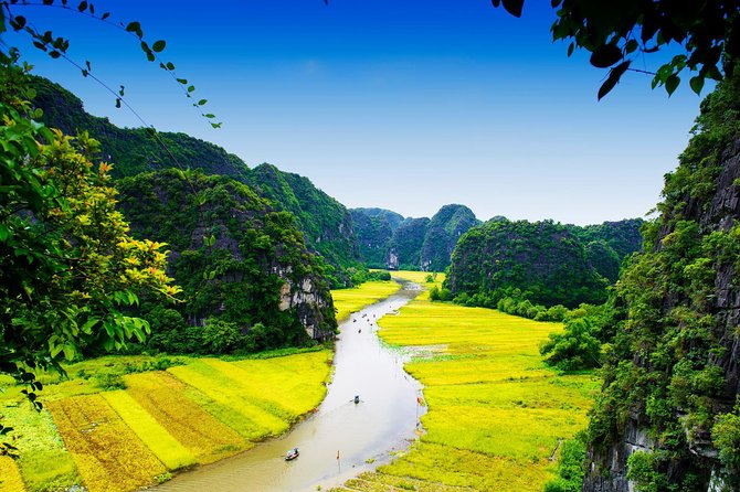 Ninh Binh Daily Tour: Hoa Lu - Tam Coc boat trip and Bike - Cycling through the countryside