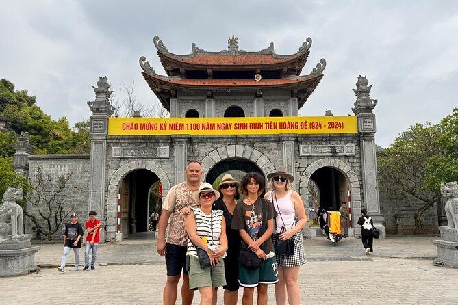Ninh Binh Day Tour from Hanoi: Hoa Lu Trang An and Mua Caves - Group Size, Guide Style, and Daily Pace