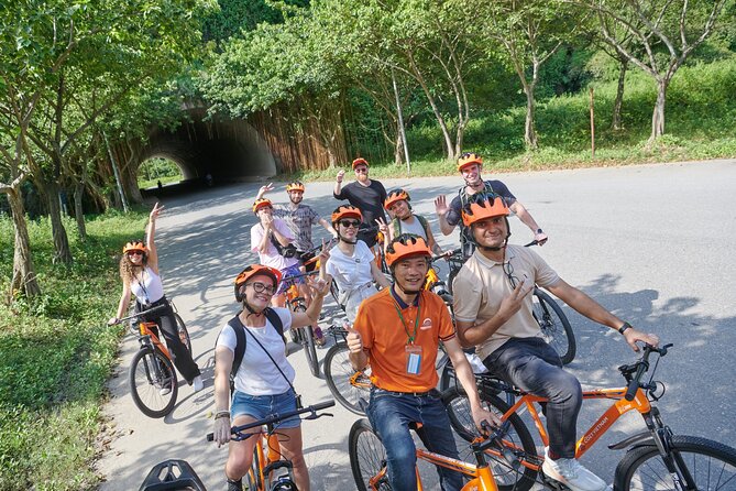 Ninh Binh Day Trip: Bai Dinh-Trang An-Mua Cave, Buffet, Boat, Bus - Mua Cave and the 500-step climb