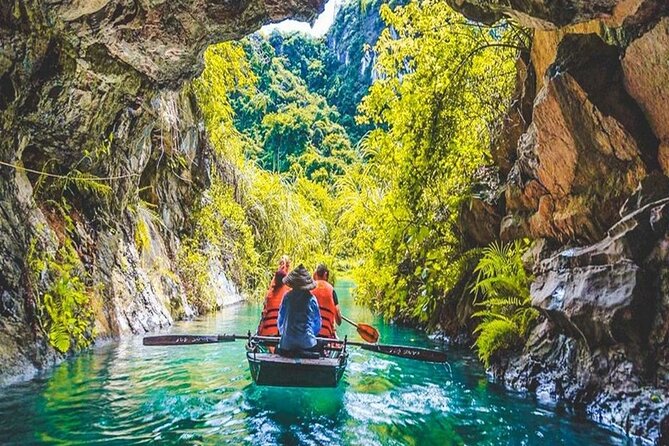 Ninh Binh Full Day Small Group Bai Dinh Trang An Mua Cave Tour - Mua Cave and the 500-step climb