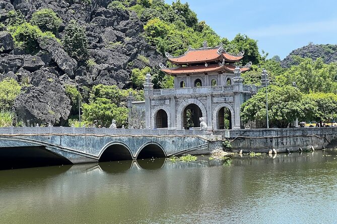 Ninh Binh Full Day Trip From Hanoi To Hoa Lu, Trang An, Mua Cave - Buffet Lunch And What The Price Covers