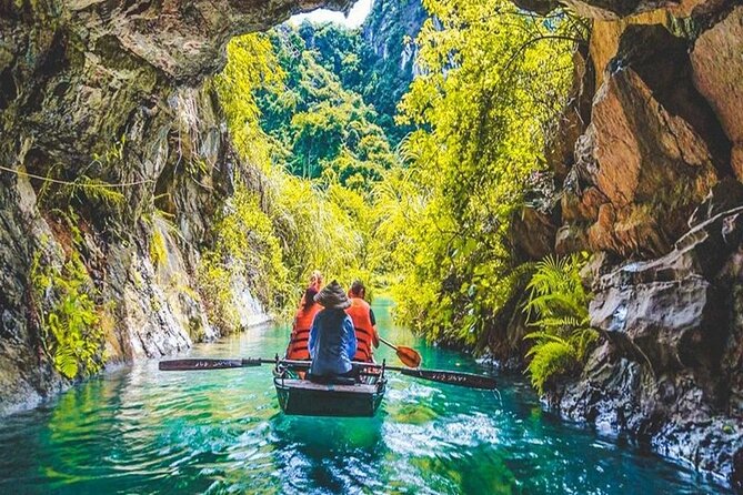 Ninh Binh Full-Day Trip to Trang An Mua Cave Hoa Lu Buffet Lunch - Mua Cave and the climb for the view