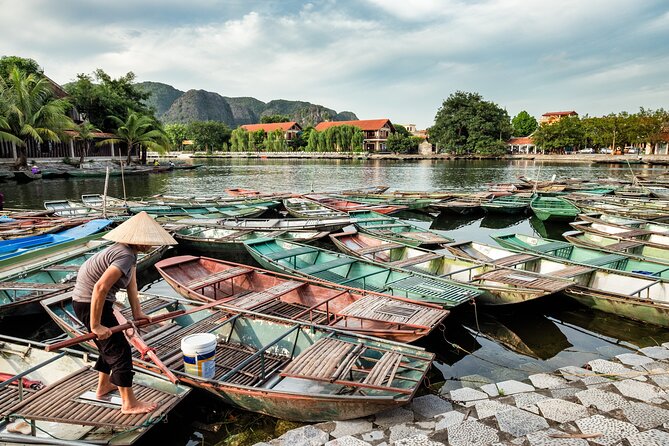 Ninh Binh Group Tour of 11 from Hanoi via Mua Cave Tam Coc Hoa Lu - Hoa Lu brings Vietnam’s past into the day