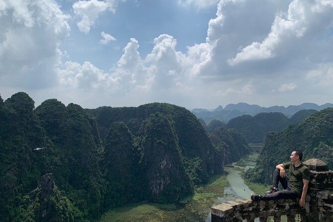 Ninh Binh Group Tour of 11 from Hanoi via Mua Cave Tam Coc Hoa Lu - What $75 really gets you