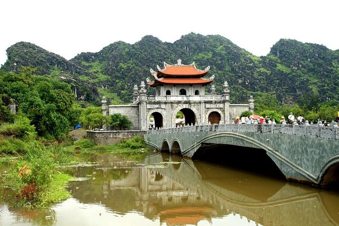 Ninh Binh Highlights Hoa Lu/Bai Dinh-Trang An/ Tam Coc- Mua Cave - Mua Cave and the 500-step view