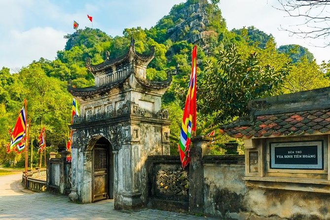 Ninh Binh Highlights Hoa Lu/Bai Dinh-Trang An/ Tam Coc- Mua Cave - Hoa Lu, Vietnam’s former capital