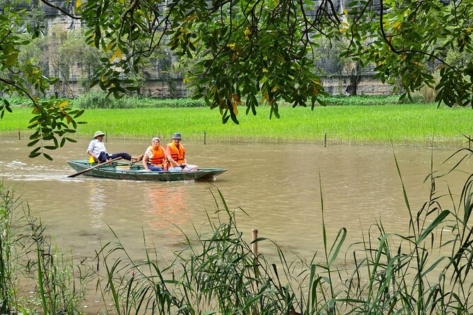 Ninh Binh HIGHTLIGHT & HIDDEN GEM Tour From Hanoi: Skip-The-Line - Tam Coc or Trang An by traditional boat