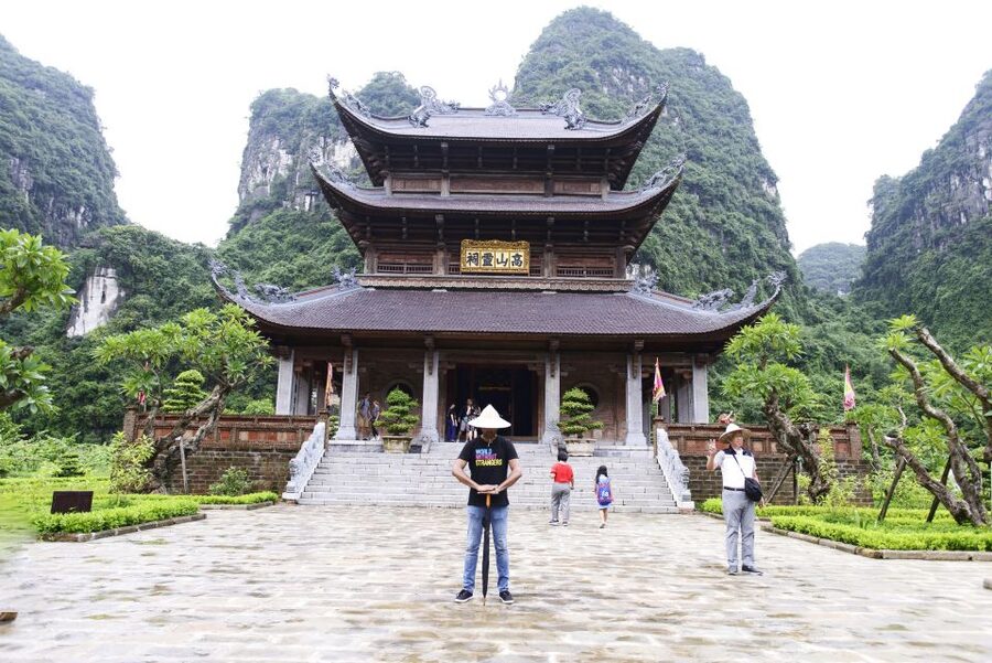 Ninh Binh: Hoa Lu, Mua Cave, and Trang An Tour and Boat Ride - Should you book the Hoa Lu, Mua Cave, and Trang An tour?