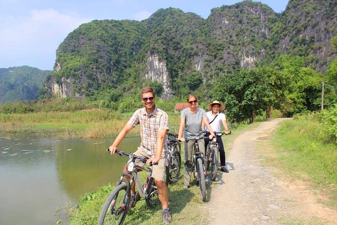Ninh Binh Hoa Lu Tam Coc Mua Cave Boat & Bike Day trip from Hanoi: best selling - Vietnamese Buffet Lunch and the Midday Pause