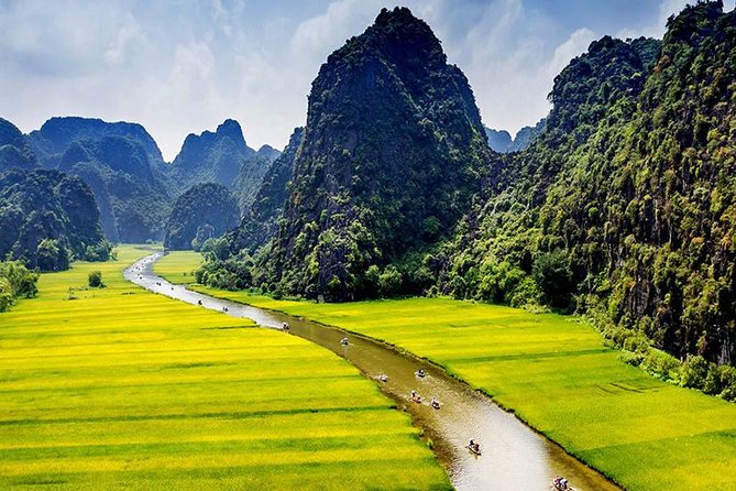 NINH BINH MEMORABLE DAY: Hoa Lu, Mua Cave, boat trip Tam Coc, Trang An optional - Lunch, transport, and the shared-tour rhythm