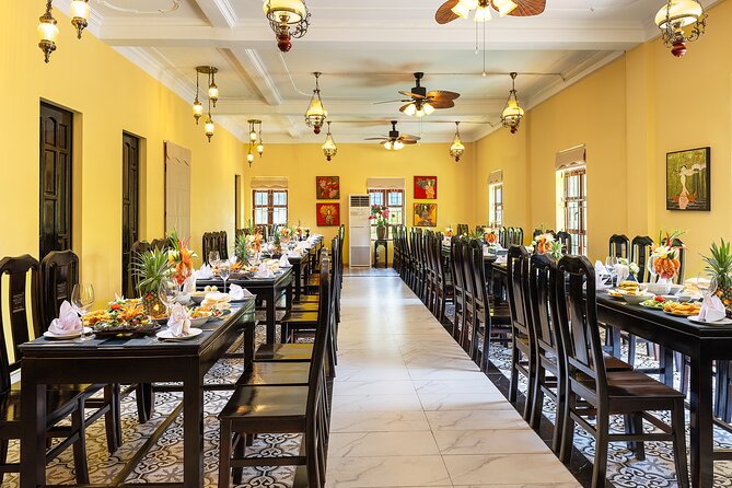 Ninh Binh Small Group Day Tour from Hanoi by Luxury DCAR - Lunch and the pause between activities