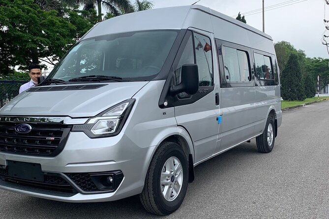 Noi Bai Airport transfer to Hotel or Vice versa - Who should book this Hanoi airport transfer?