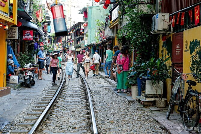 Old Quarter Food Tour in Hanoi - More than phở and bánh mì